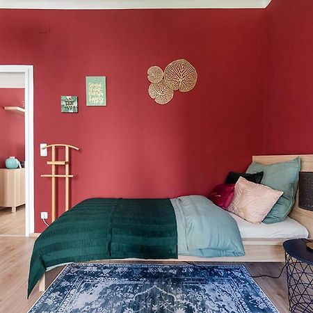 Colorful Apartment Facing Green Courtyard Виена Екстериор снимка